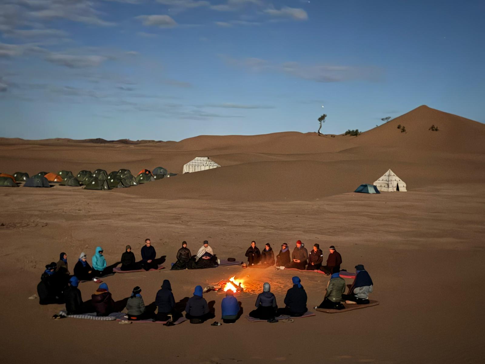 Zen.nl, Zen, meditatie, leren mediteren, Arthur Nieuwendijk, zenmeester, woestijnsesshin, sahara, vreugde, ruimte, eenvoud, hitte, kou, haast, wijsheid, zand